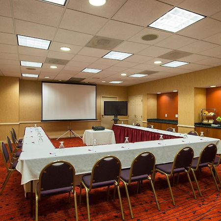 Residence Inn Boston Фреймингем Экстерьер фото