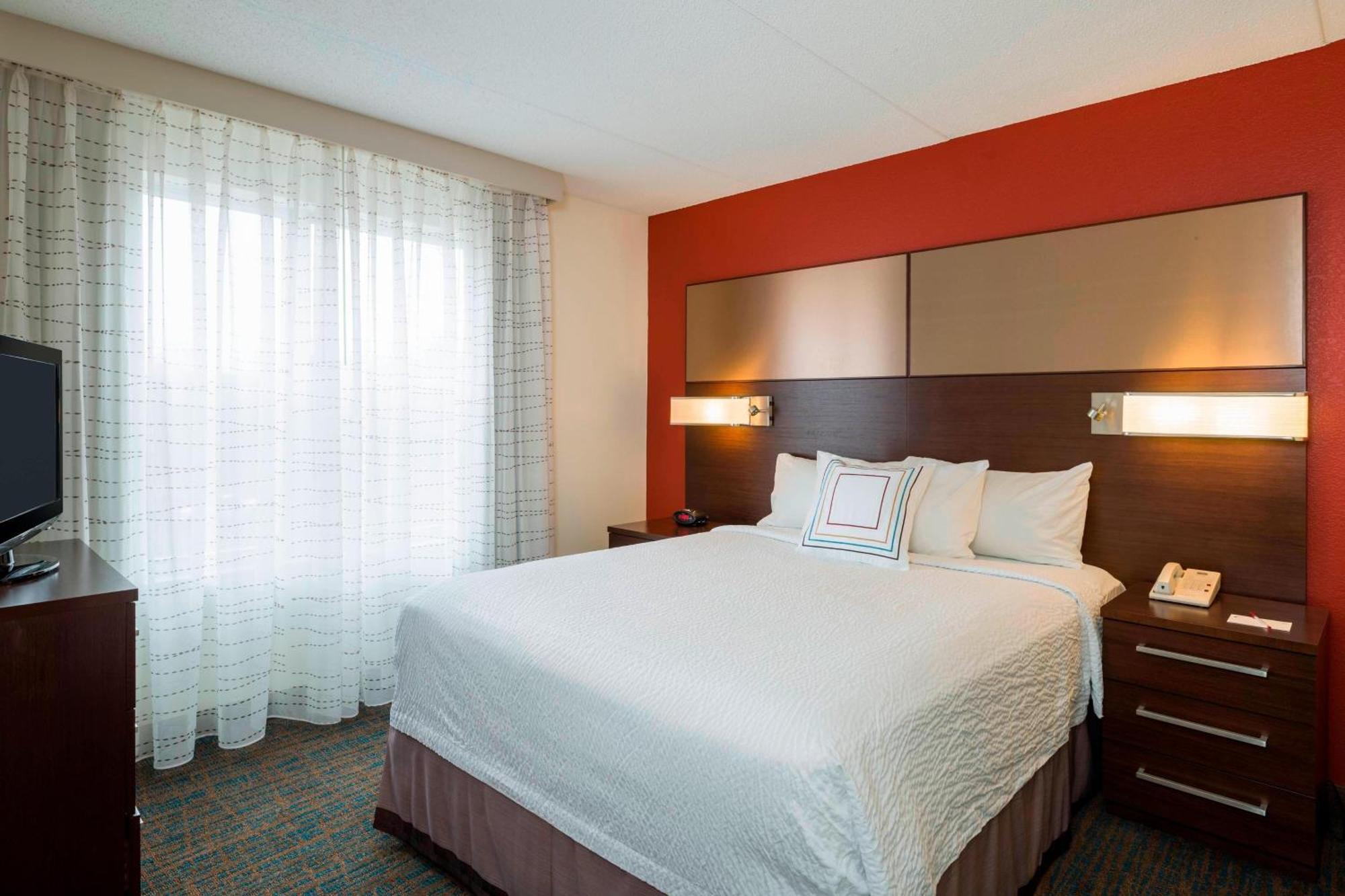 Residence Inn Boston Фреймингем Экстерьер фото