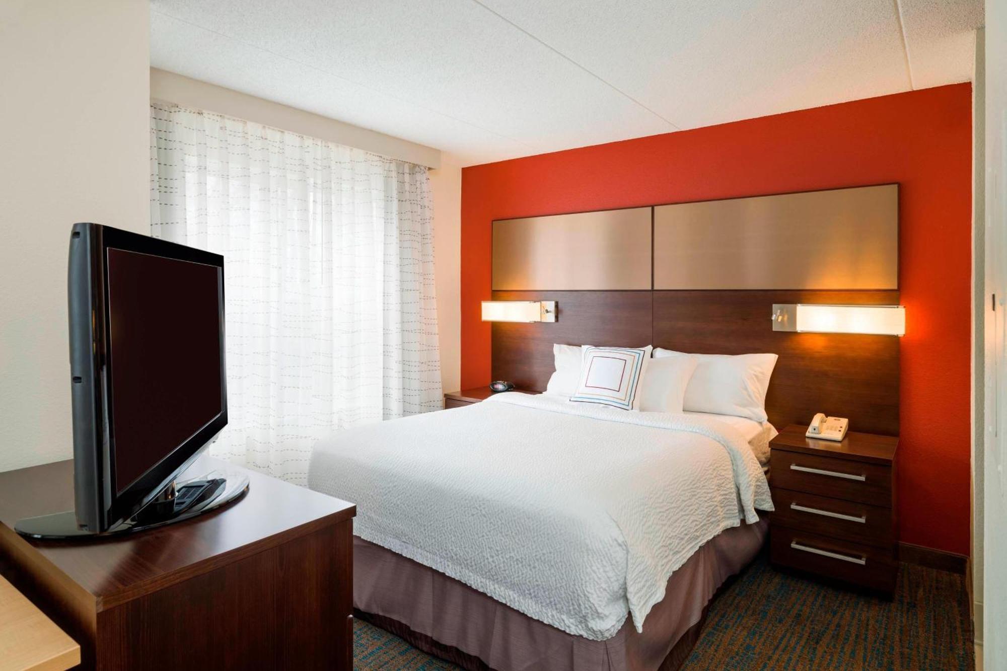 Residence Inn Boston Фреймингем Экстерьер фото